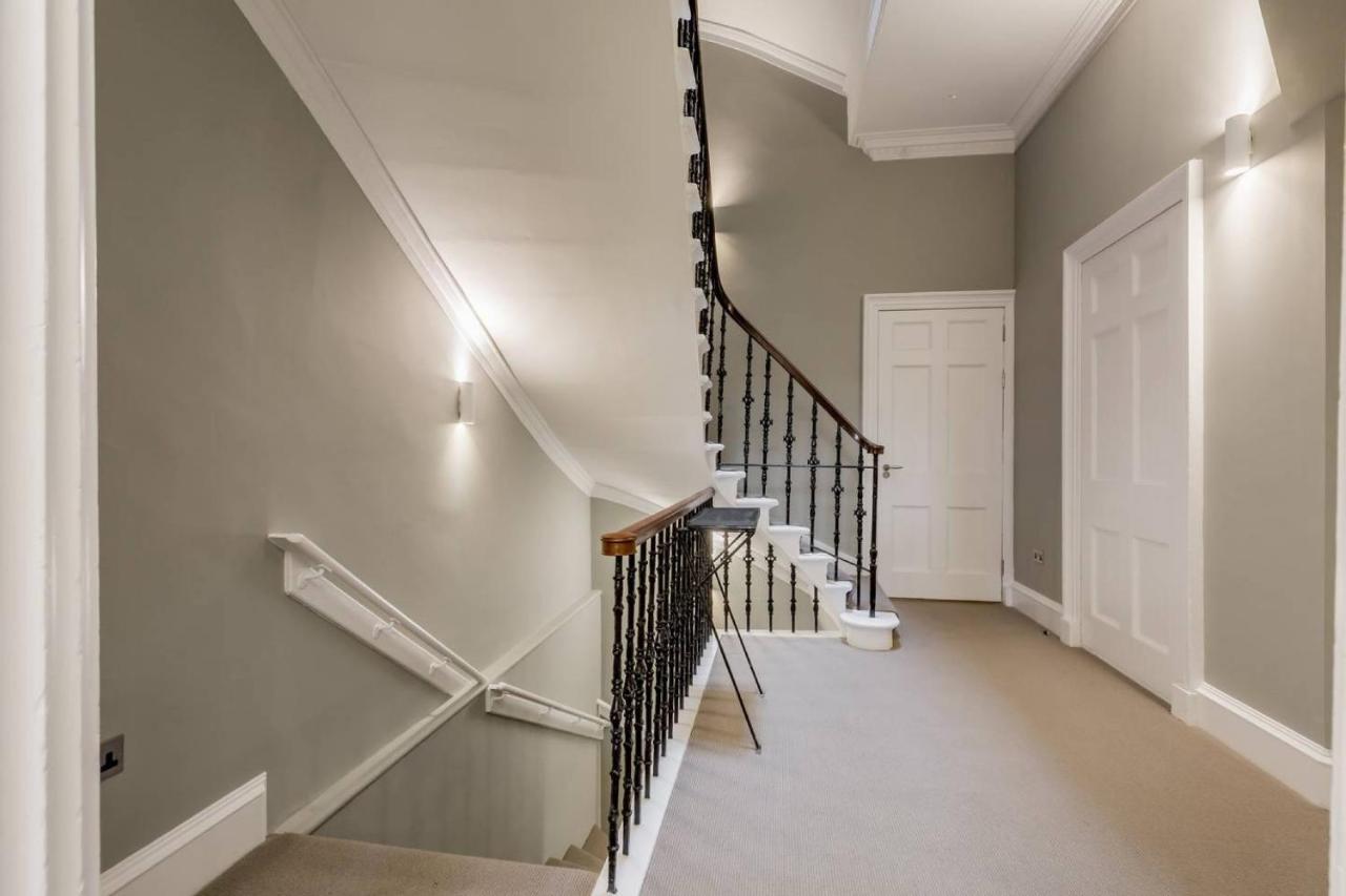 Joivy Spacious And Bright 1Bed Apt, Short Walk From Princes Street إدنبرة المظهر الخارجي الصورة