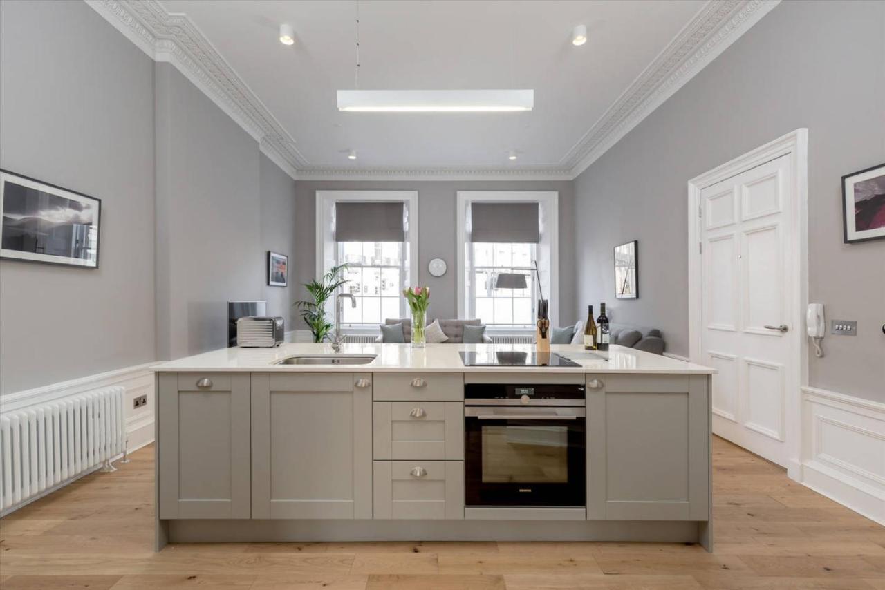 Joivy Spacious And Bright 1Bed Apt, Short Walk From Princes Street إدنبرة المظهر الخارجي الصورة