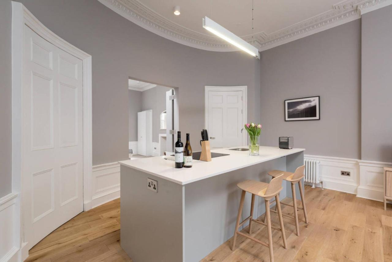 Joivy Spacious And Bright 1Bed Apt, Short Walk From Princes Street إدنبرة المظهر الخارجي الصورة